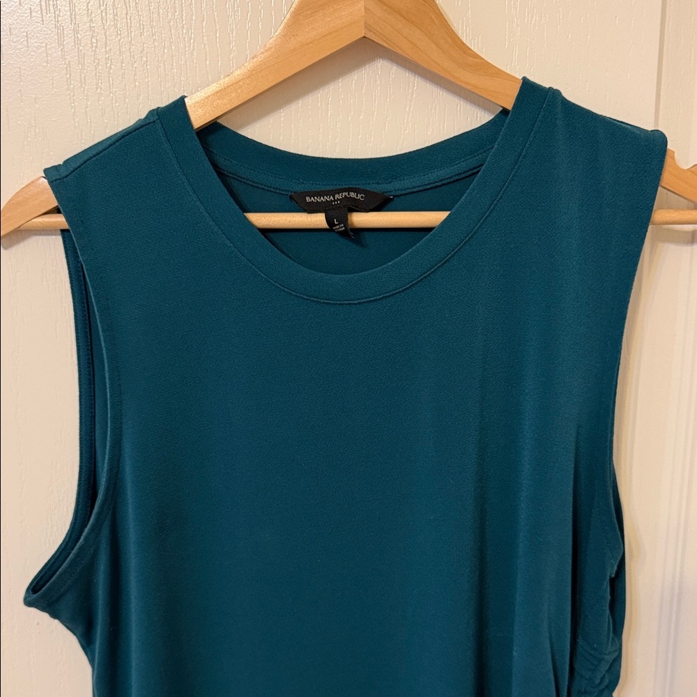 Banana Republic Teal Sleeveless Muscle Tee
